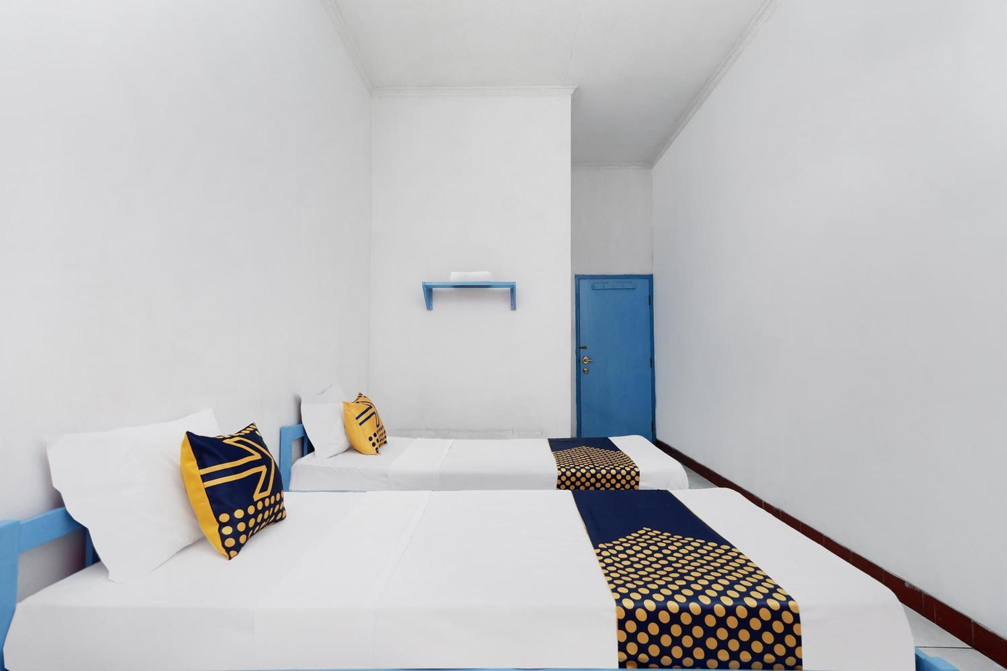 Spot On 2289 Hotel Saudara Tegal  Luaran gambar