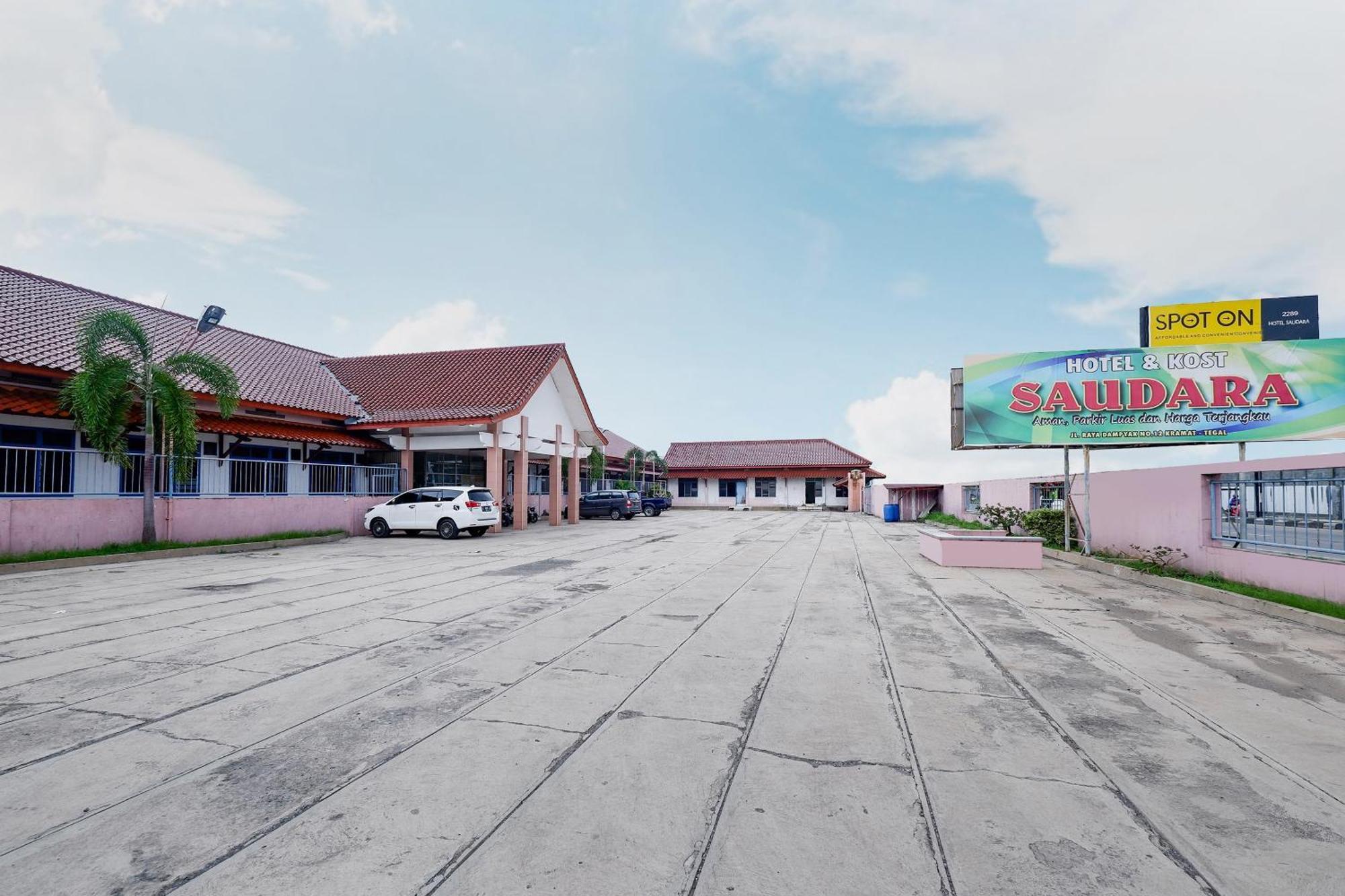 Spot On 2289 Hotel Saudara Tegal  Luaran gambar