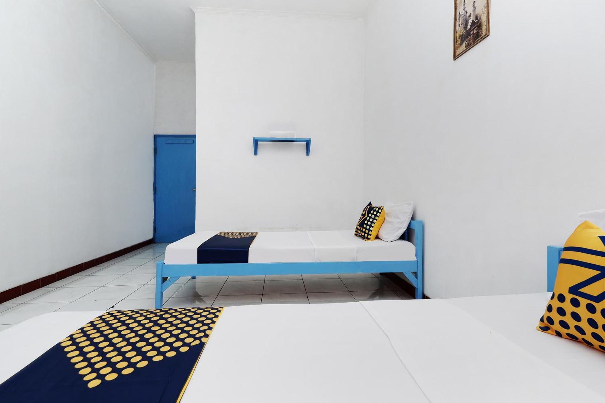 Spot On 2289 Hotel Saudara Tegal  Luaran gambar