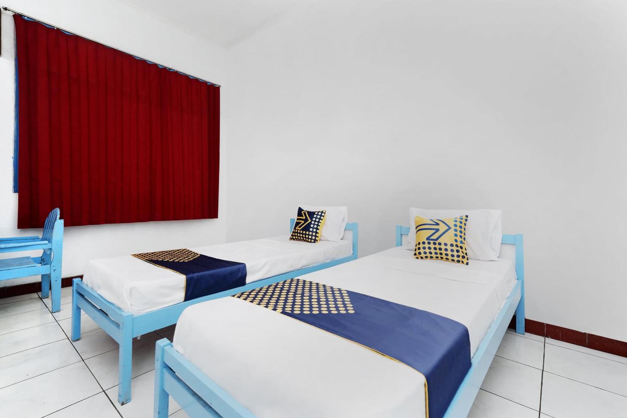 Spot On 2289 Hotel Saudara Tegal  Luaran gambar