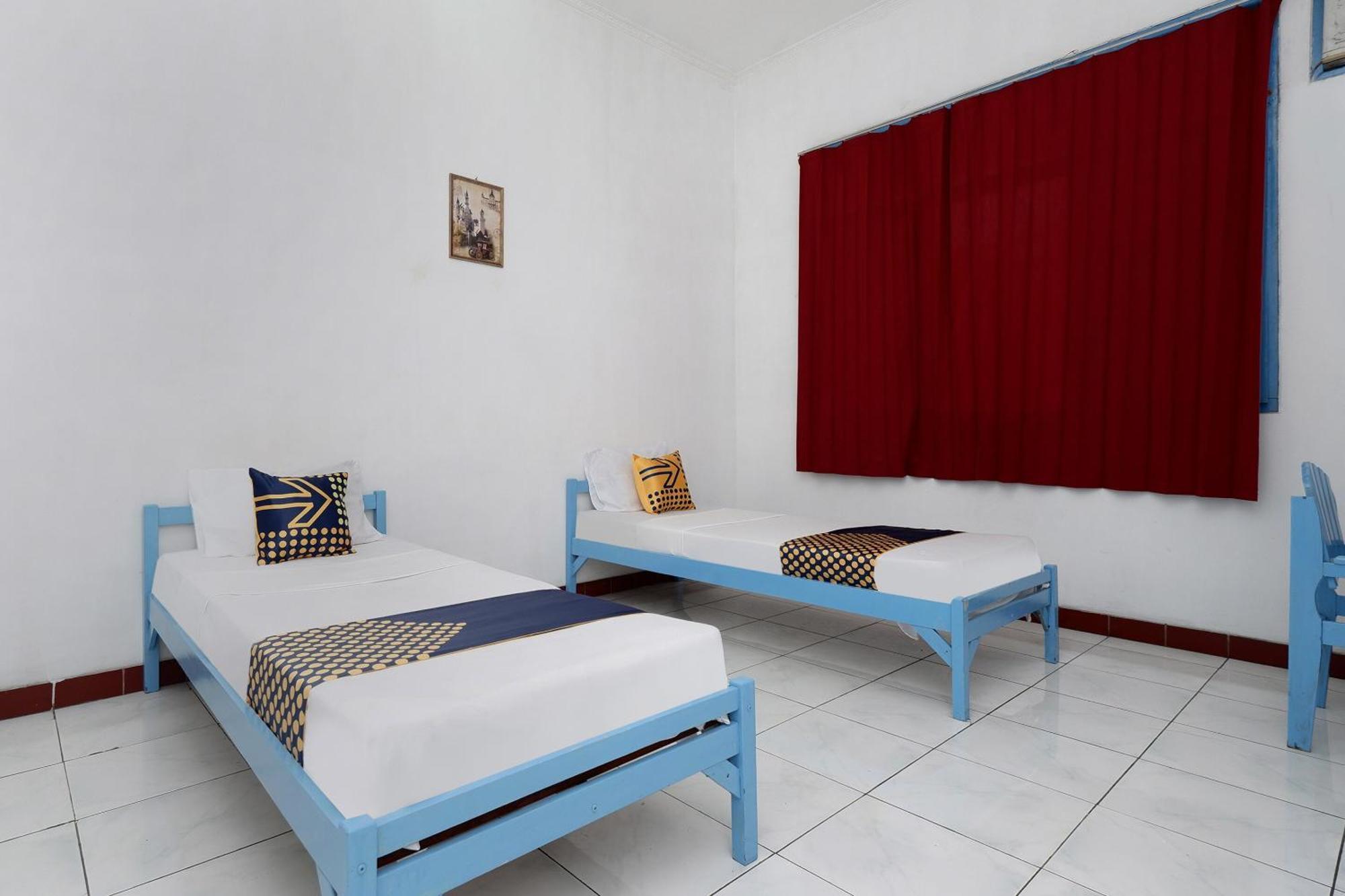Spot On 2289 Hotel Saudara Tegal  Luaran gambar