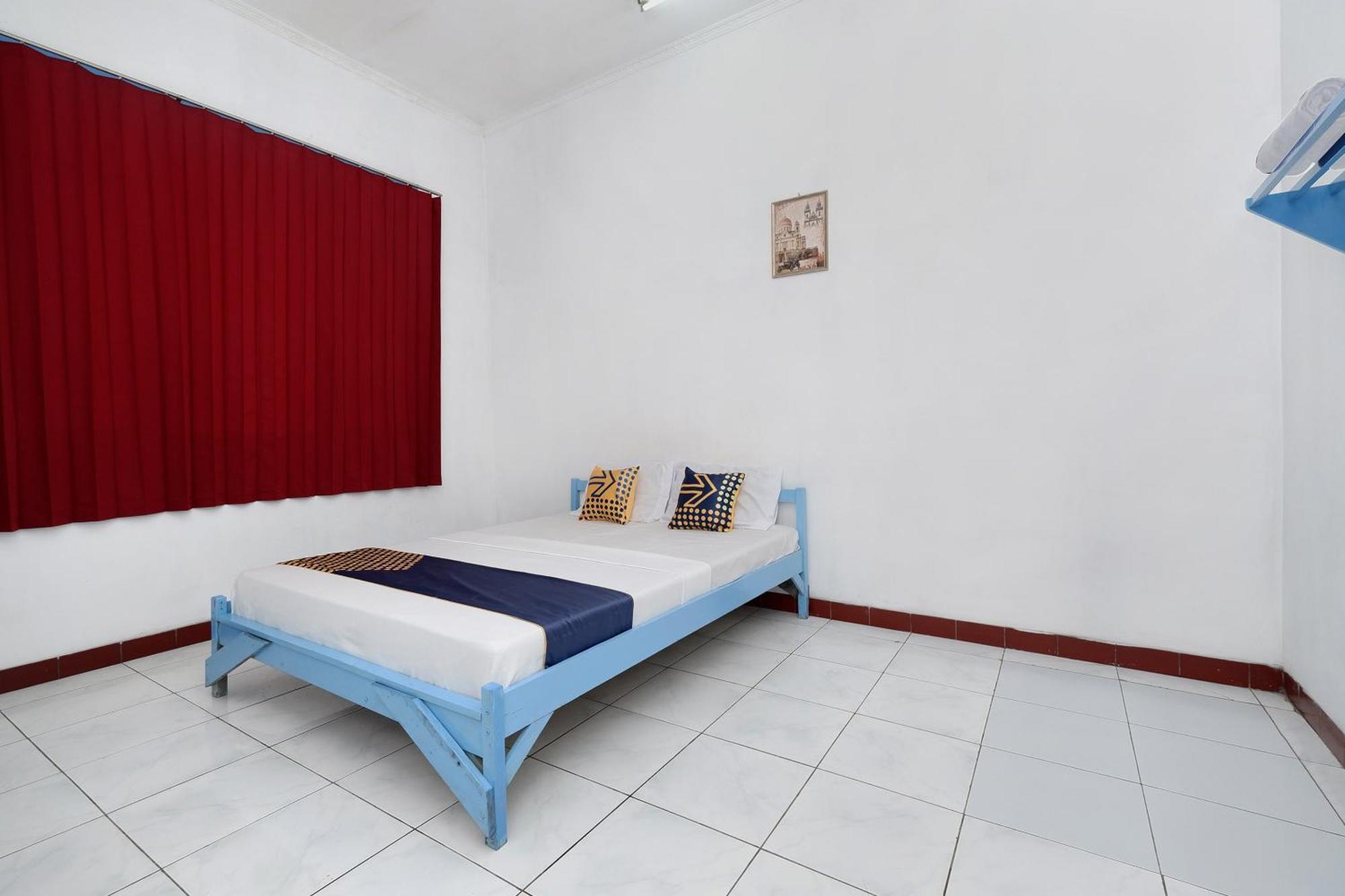 Spot On 2289 Hotel Saudara Tegal  Luaran gambar